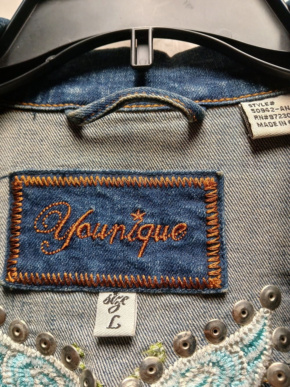 Younique Cropped Embroidered Butterfly Denim Jacket - Blue - Picture 5 of 8